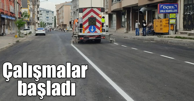 Kars Belediyesi yol çizgisi çalışması başlattı