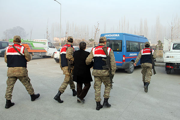 Iğdır'da Şafak-13 Operasyonu: 15 Gözaltı