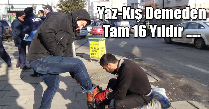 Kars'ta 16 Yıldır Ekmeğini Soğuğa Rağmen Ayakkabı Boyayarak Çıkarıyor