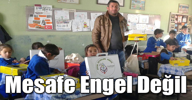 Mesafe Çocukları Güldürmeye Engel Değil