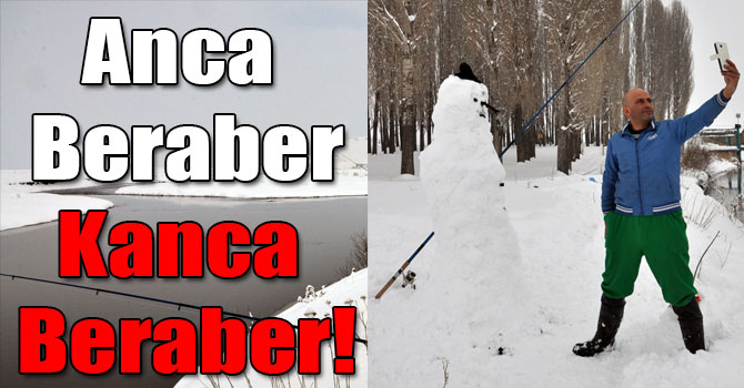 Hem Kendisi Hem de Kardan Adamı Birlikte Balık Tuttu!