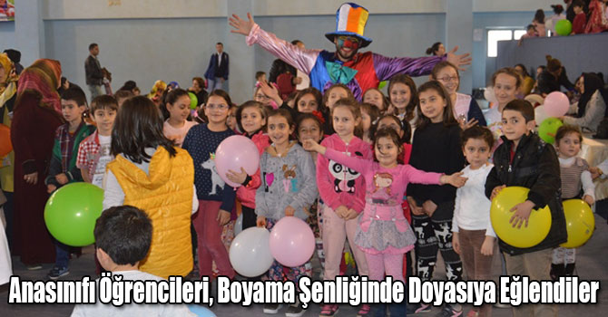 Anasınıfı Öğrencileri, Boyama Şenliğinde Doyasıya Eğlendiler