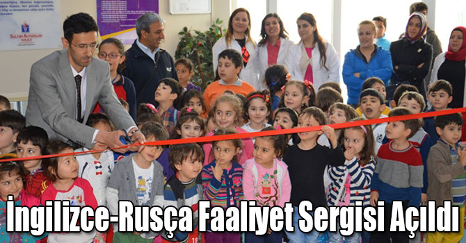 İngilizce-Rusça Faaliyet Sergisi Açıldı