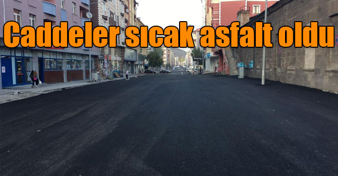 Kars’ta caddeler sıcak asfalt oldu