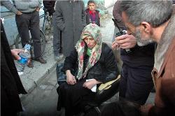 Kars-Yardım kuyruğunda bayıldı‏