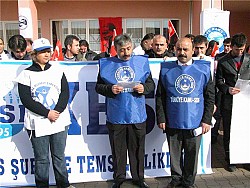 Kars'ta Sağlık Çalışanları İş Bıraktı