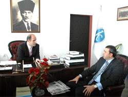 Kars Ardahan Iğdır Serhatlılar Birliği’nden rektöre ziyaret