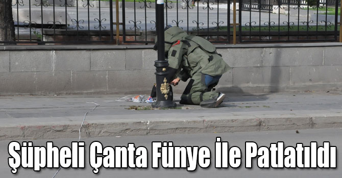 Kars'ta Şüpheli Çanta Fünye İle Patlatıldı