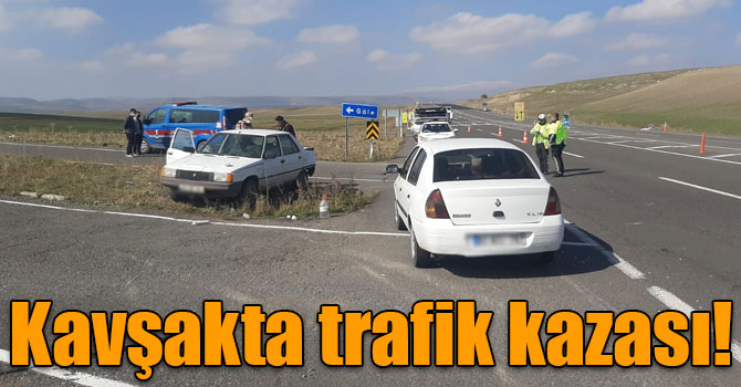 Kavşakta trafik kazası!