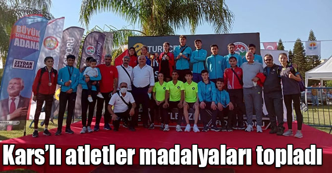 Kars’lı atletler madalyaları topladı