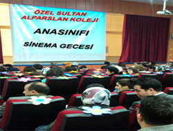 Sultan Alparslan Kolejinde Sinema keyfi