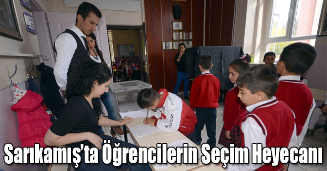 Sarıkamış’ta Öğrencilerin Seçim Heyecanı