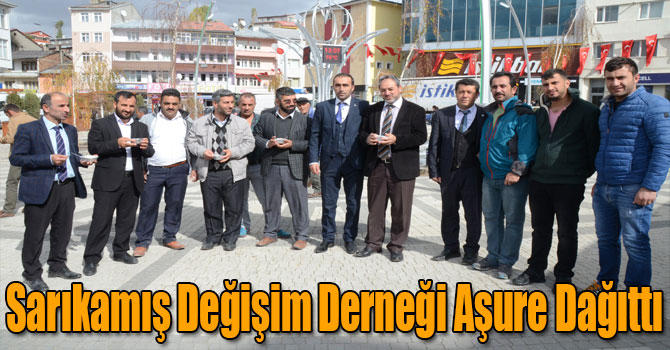 Sarıkamış Değişim Derneği Aşure Dağıttı