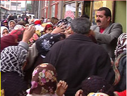 yardım izdihamı