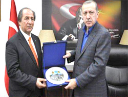 Başbakan'a Hediye