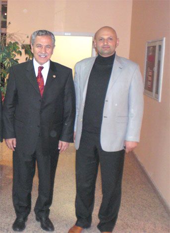 Yargıç Harmankaya,Bülent Arınç'ı yolcu etti