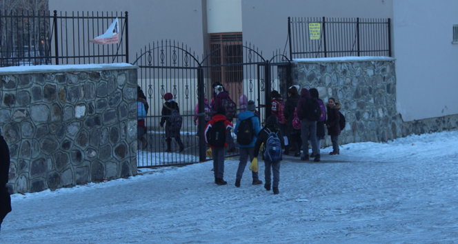 Ardahan'da Eğitim Öğretime Kar Tatili