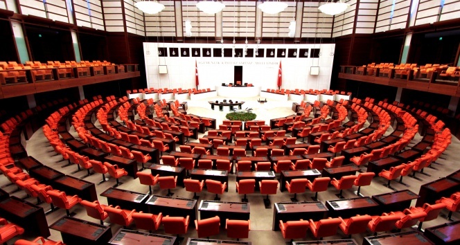 AK Parti anayasa değişikliği teklifini MHP’ye sundu