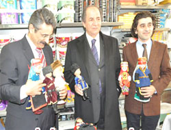 Kars Bebeklerine Vali Hayranlığı.