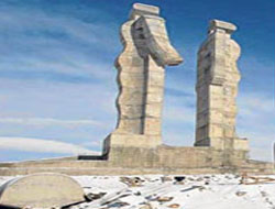 Belediye Meclisi anıtın yıkılmasını kararlaştırdı