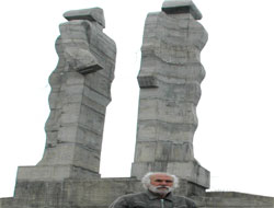 Hacı Bekir; Anıtı Ben yaptım!