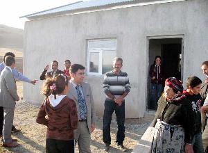 Yoksul ailenin ev sevinci