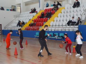 Akıncılarspor Basketbol Takımı, antrenmanlarına başladı