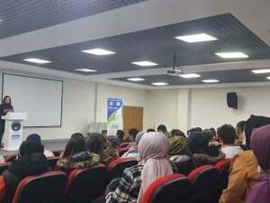 Büyükşehir Huzur Çınarı’nda öğrencilere Motivasyon ve Sınav Bilgileri Semineri