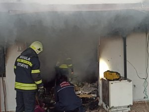 Bodrum’da yanan ev kullanılamaz hale geldi