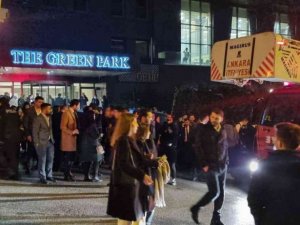 Ankara Barosu avukatlarının bulunduğu otelde çıkan yangın kısa süreli paniğe neden oldu