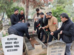 Gazelhan Tenekeci Mahmut mezarı başında anıldı