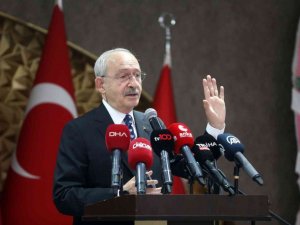 CHP lideri Kılıçdaroğlu: “Amirallere tek tek ulaşıp o bildiriyi yayımladıkları için teşekkür edilmesi gerekiyor”