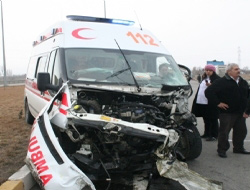 Kars'tan Hareket eden kamyon kaza yaptı