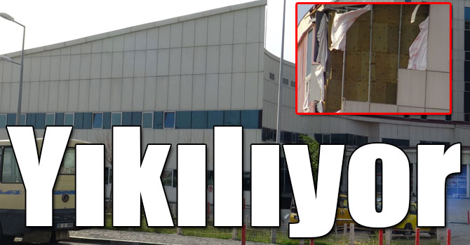 Kars Harakani Devlet Hastanesi Yıkılıyor