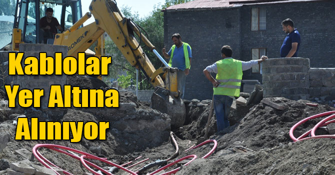 ARAS Elektrik Enerji Kablolarını Yer Altına Alıyor
