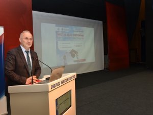 Rektör Ünal: “Temel hedefimiz bilgi ve beceride eş zamanlı gelişim”