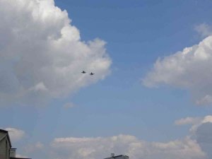 Savaş uçakları Kastamonu semalarında gösteri yaptı