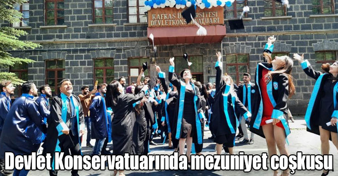 Kars’ta Devlet Konservatuarında mezuniyet coşkusu