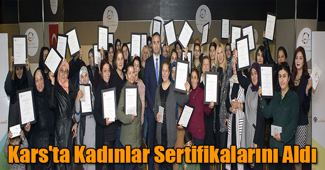 Kars'ta Kadınlar Sertifikalarını Aldı