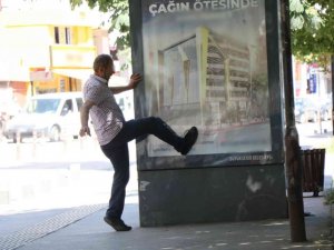 Şişede durduğu gibi durmadı