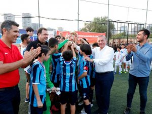 U-12 futbolda şampiyon Adana Demirspor