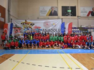 Afyonkarahisar’da ANALİG Badminton Çeyrek Final müsabakaları sona erdi