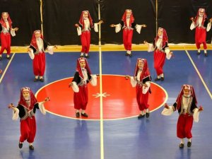 Sivas, Halk Oyunları Grup Yarışması’na ev sahipliği yaptı