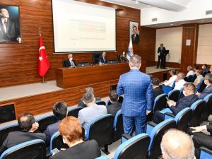 Vali Pehlivan: "Yatırımlar sürüyor, çarklar dönüyor"