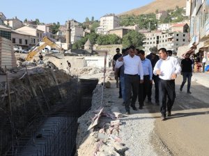 Vali Çağatay, dere üstü projesini inceledi