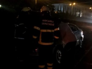 Tatil dönüşü evlerine giden ailenin otomobilinde yangın çıktı