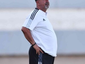 Sadun Hoşbay: “İyi ve yoğun bir kamp dönemi geçiriyoruz”