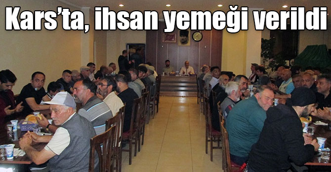 İmam Hüseyin’in şehadetinin üçüncü günü Kars’ta, ihsan yemeği verildi