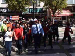 Uşak’ta “Önce Yaya Uygulaması” farkındalık etkinliği düzenlendi