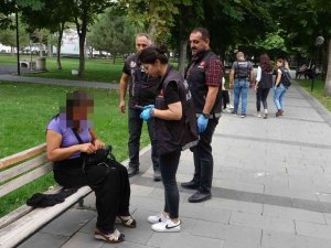 Narkotik polisinden ’torbacı’ denetimi